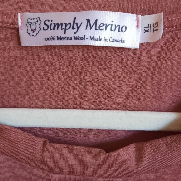 Simply Merino Classic T-Shirt X-large in Berry - Picture 4 of 8